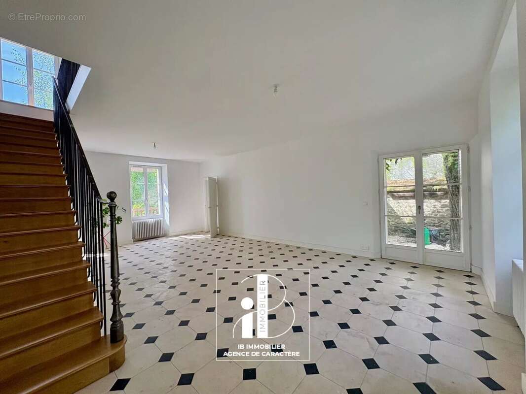 Maison à BOURRON-MARLOTTE