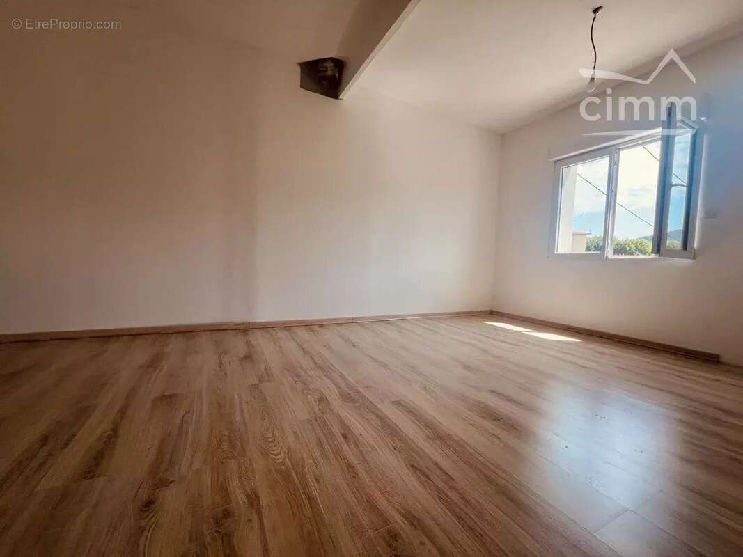 Maison toute restaurée avec jardin et atelier bricolage - photo 3