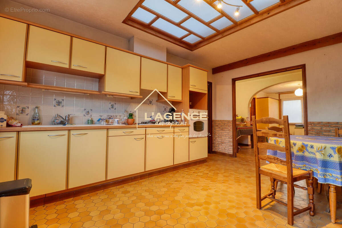 Maison à HAZEBROUCK