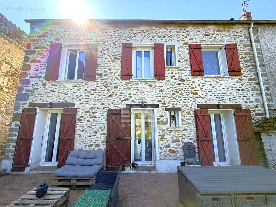 Maison à GRANDPUITS-BAILLY-CARROIS