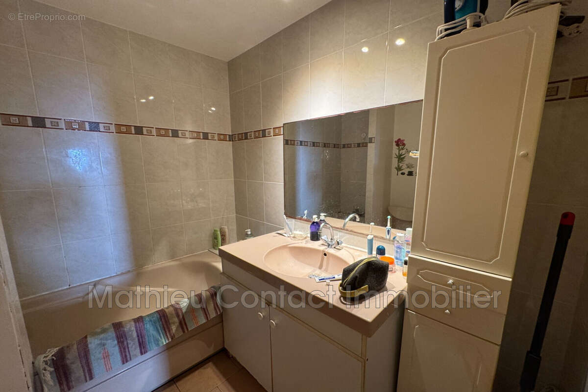Appartement 40 m² à Nimes  - photo 7