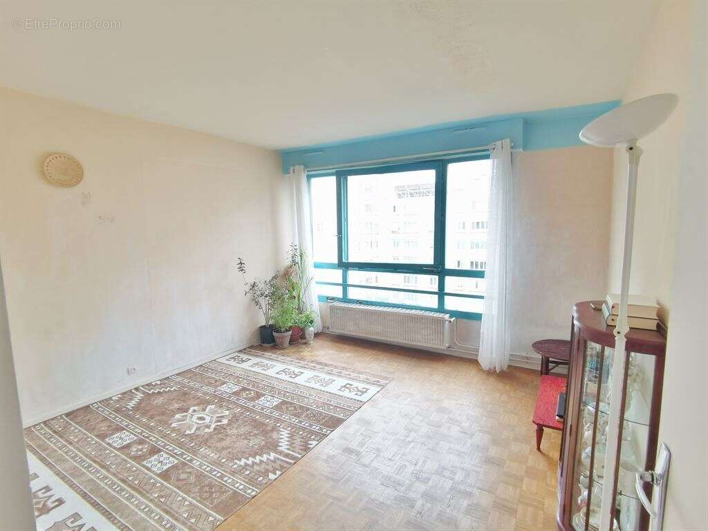 Appartement à PARIS-19E