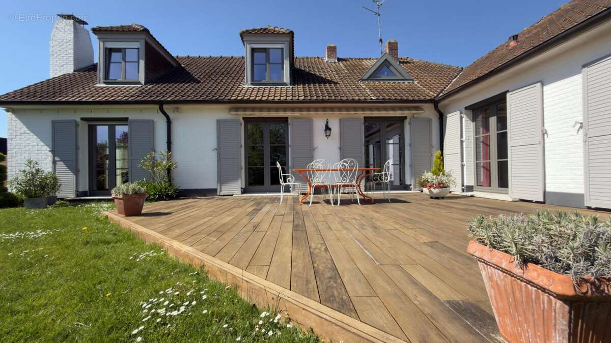 Maison à ENNETIERES-EN-WEPPES