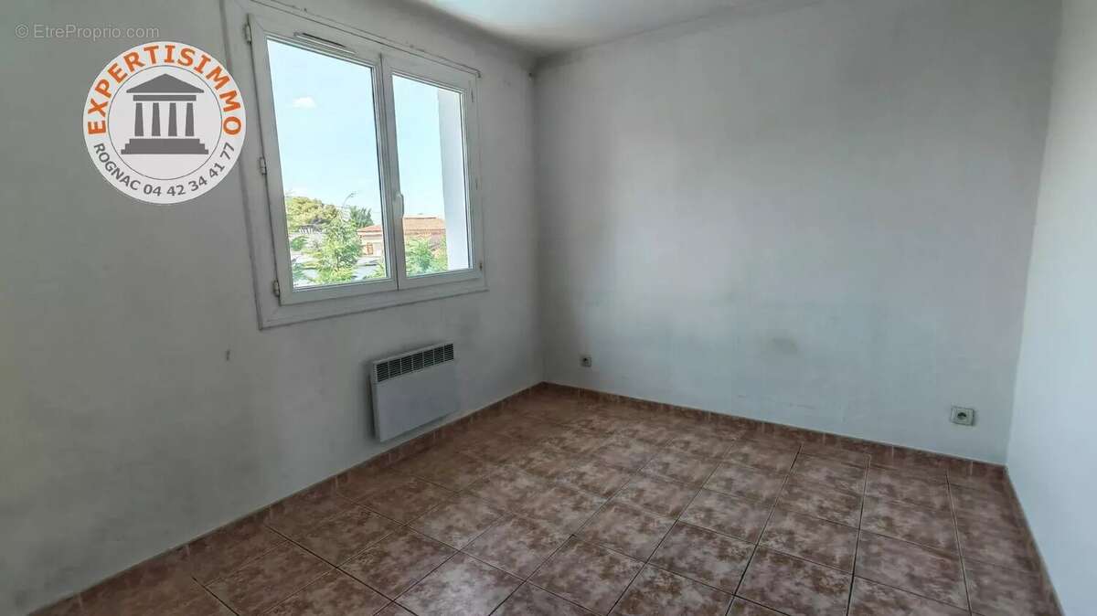 Appartement à CHATEAUNEUF-LES-MARTIGUES