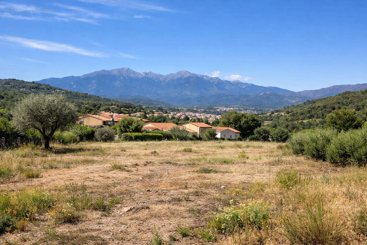 Terrain à MAUREILLAS-LAS-ILLAS
