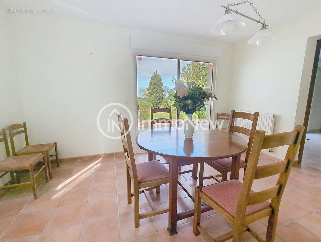 Maison à SAINT-AUBIN-DES-PREAUX