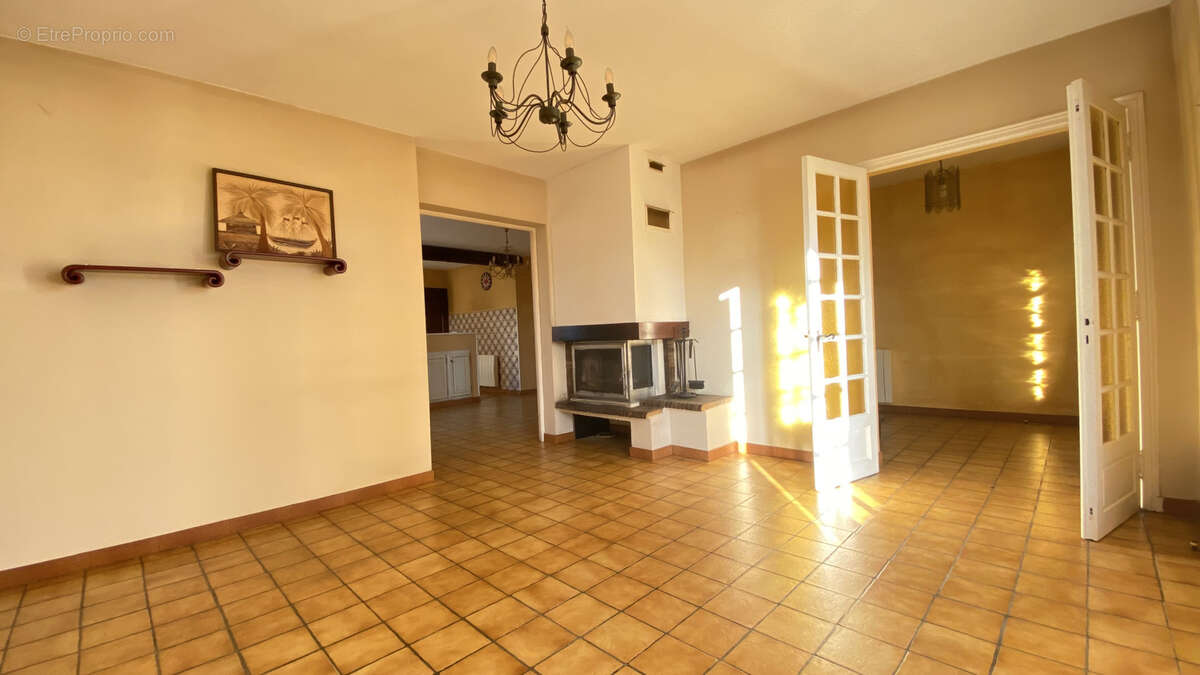 Maison à MORIERES-LES-AVIGNON