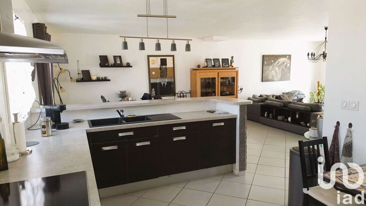 Maison 155 m² à Le Plessis-Hebert  - photo 8