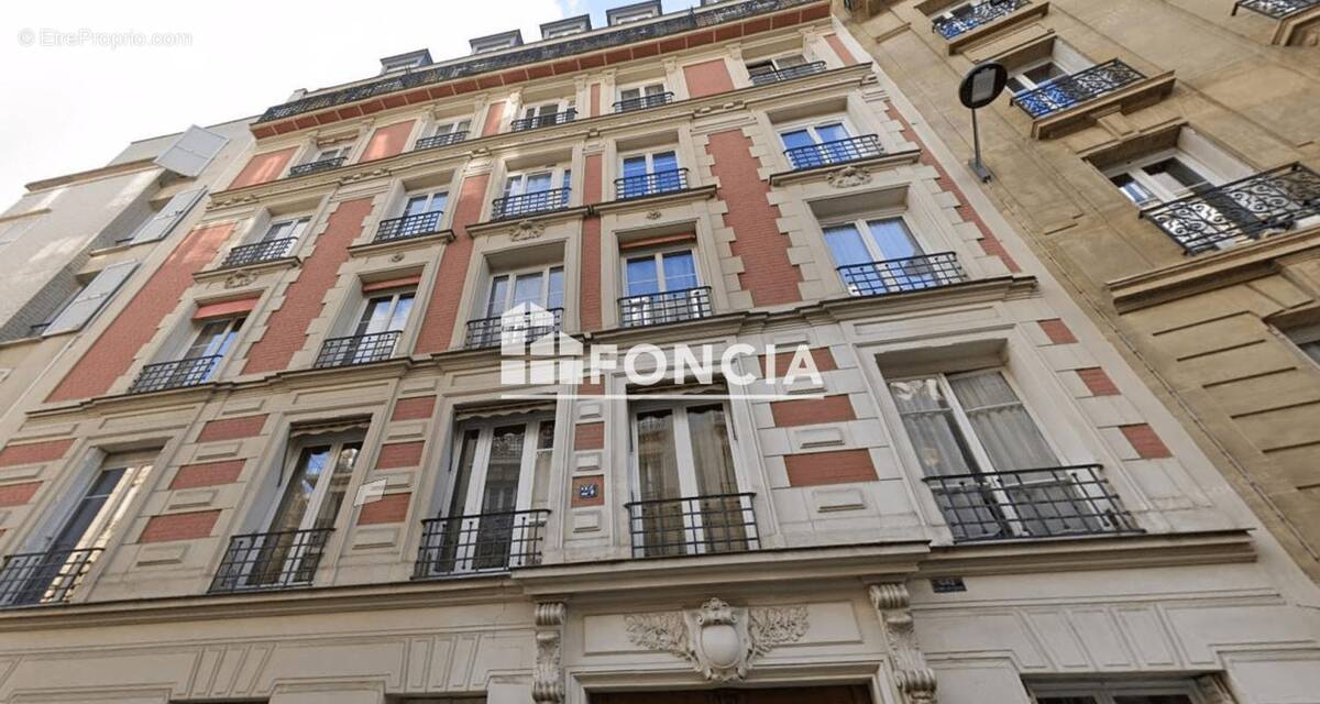 Appartement à PARIS-14E