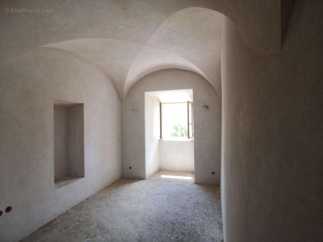 Maison à LA SALLE-EN-BEAUMONT