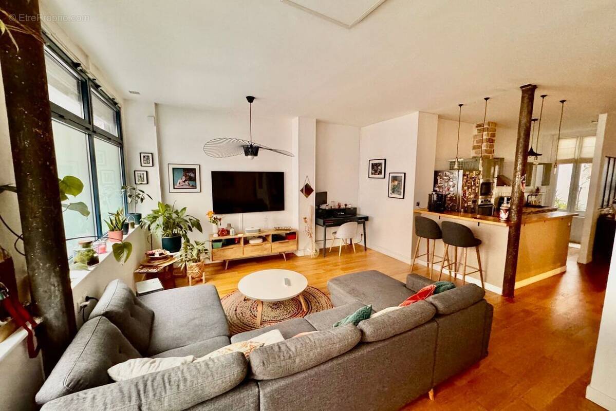 Appartement à PARIS-10E