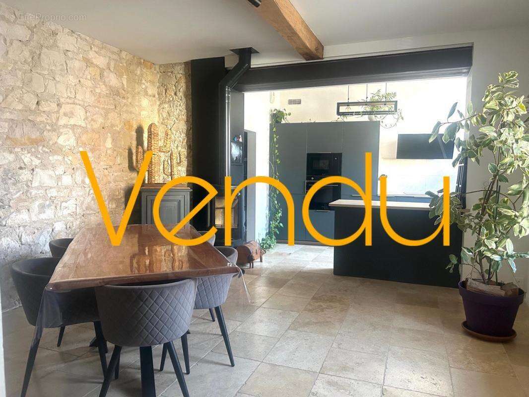 Maison à MONCLAR-DE-QUERCY