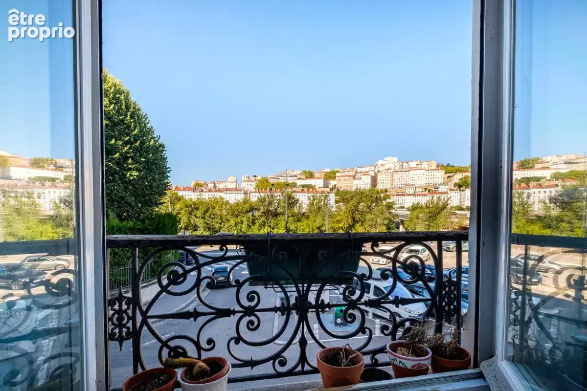 Vente appartement élégant du XIX ème siècle vue sur le Rhône - photo 4