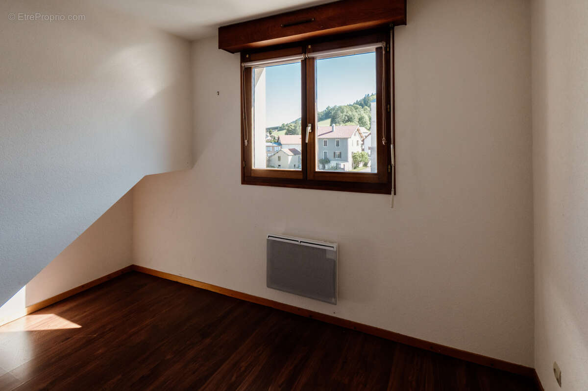 Appartement à LES HOPITAUX-NEUFS