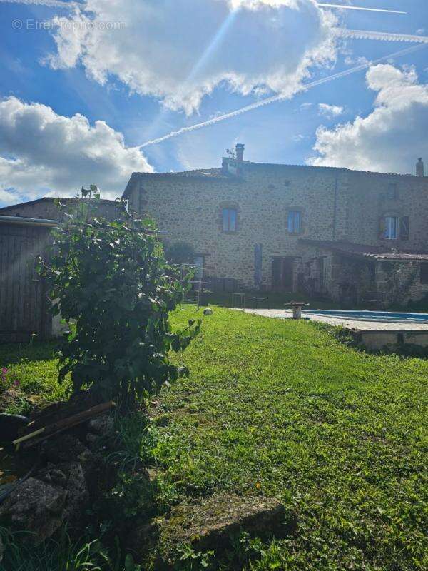 Maison à SAINT-JEAN-MIRABEL