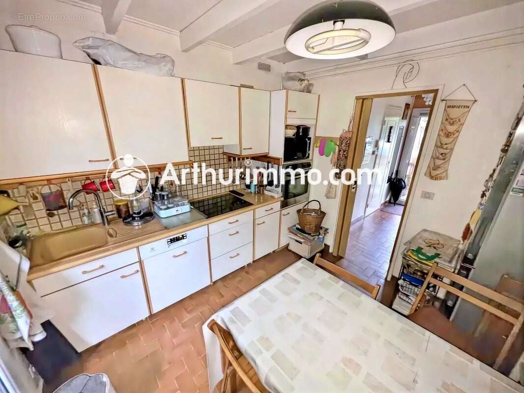 Appartement à SAVIGNY-LE-TEMPLE