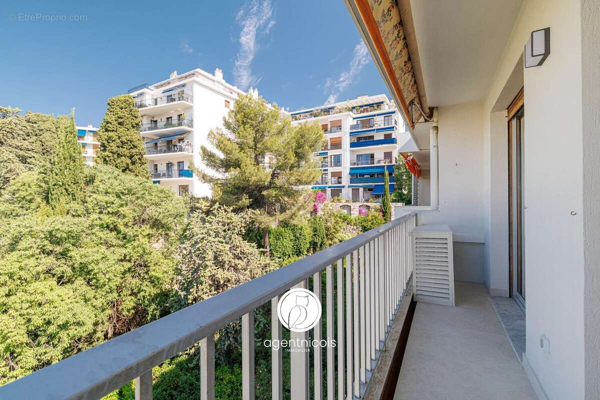 Nice cimiez // avenue georges v : appartement traversant / rénové / meublé / terrasses - photo 16