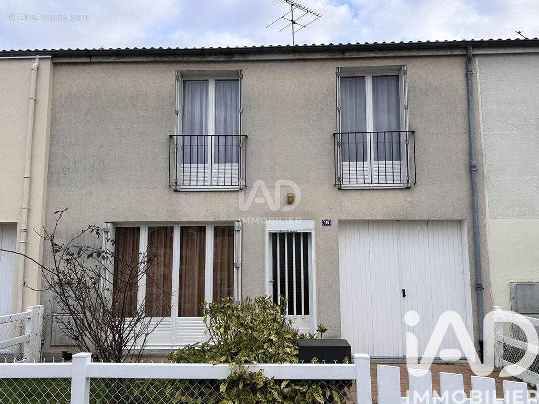 Maison 98 m² à Briare  - photo 1