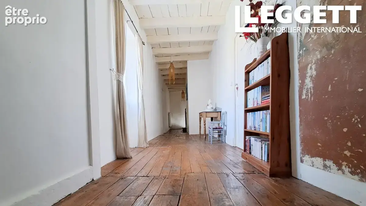 Maison spacieuse au cœur d'un petit village, 4 chambres, Cour jardin close de murs - photo 7