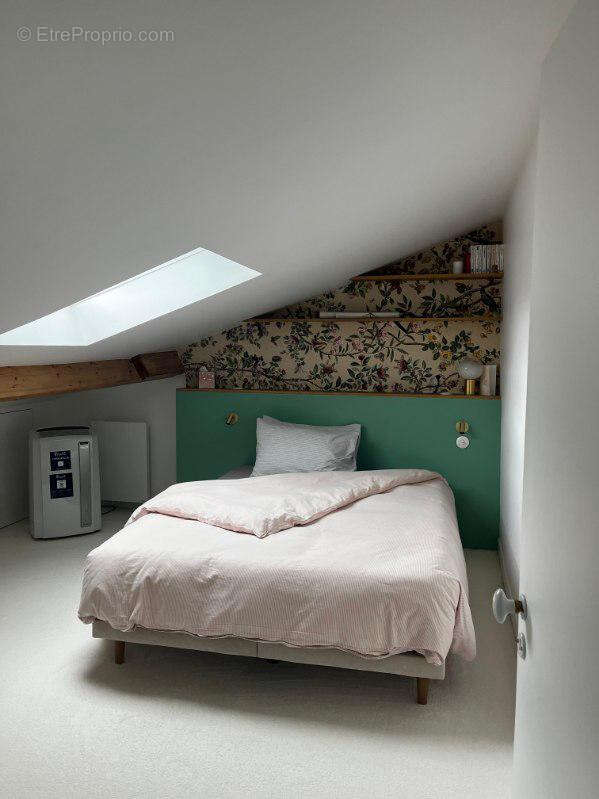 Appartement à CHARENTON-LE-PONT