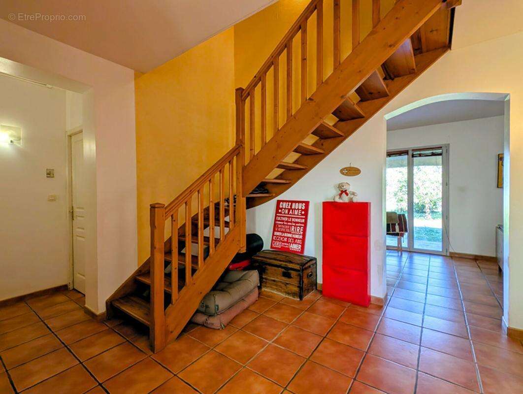 Maison de 165 m² habitables avec 4 chambres sur terrain de 1,5 hectare - photo 7