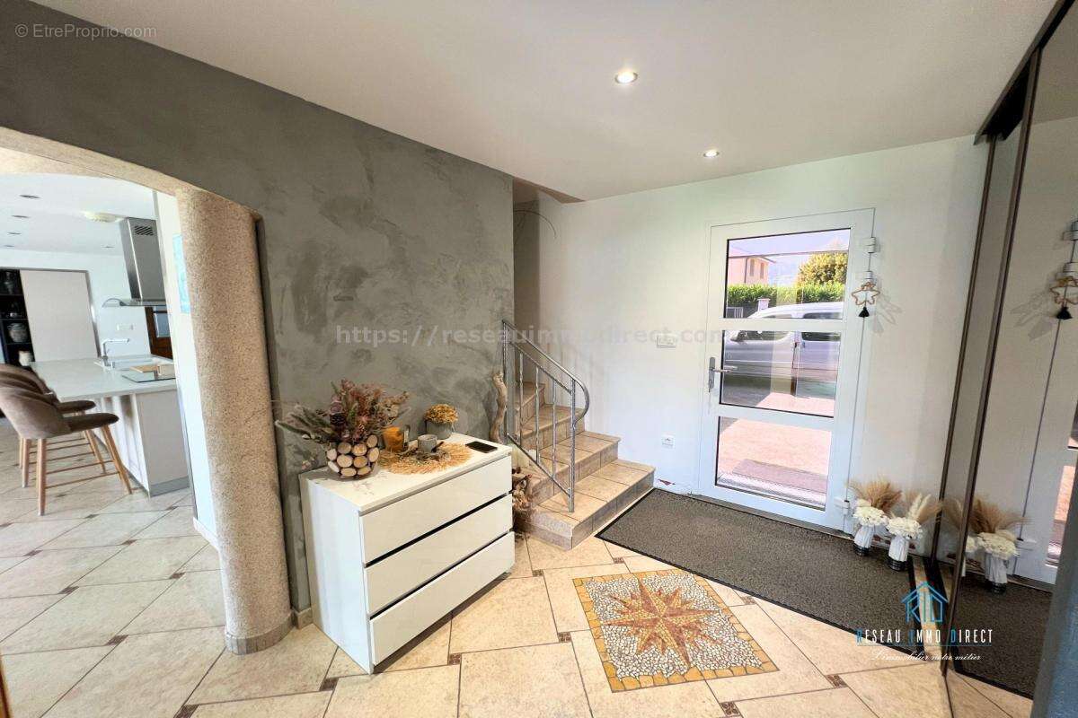 Maison à LE GRAND-LEMPS