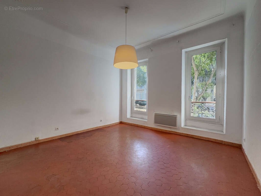 Boulevard Chave - appartement T3 traversant dans immeuble fin XIXème avec cave - photo 6