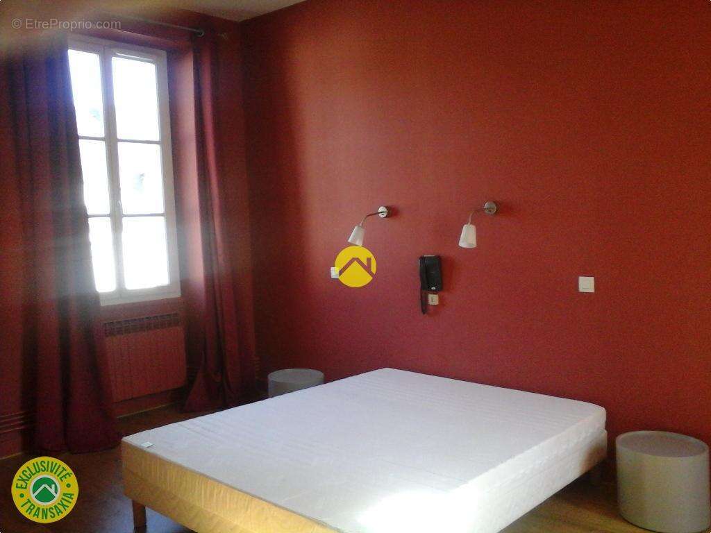 Maison à CHAMBON-SUR-VOUEIZE