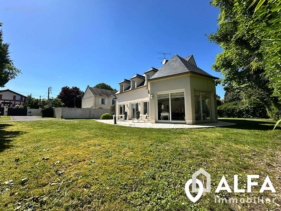 Maison à SAINT-GRATIEN