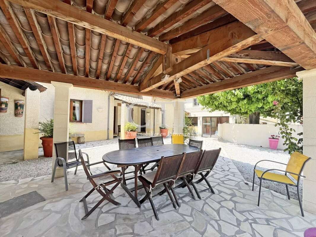 Maison à VAISON-LA-ROMAINE