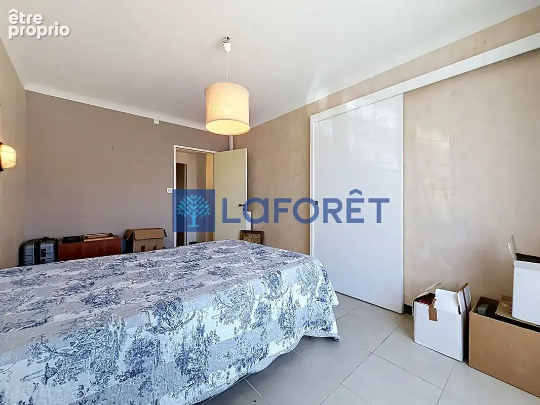 Appartement 3 pièces traversant à vendre à Draguignan, proche écoles et centre-ville - photo 12