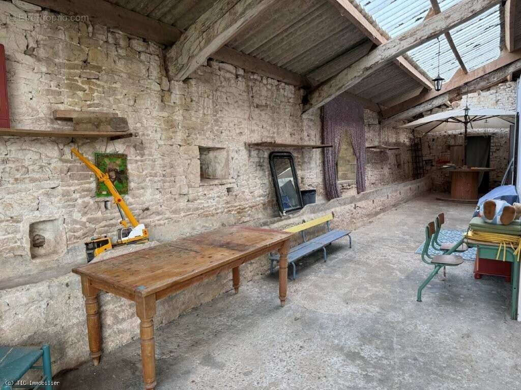 Maison à VILLEFAGNAN