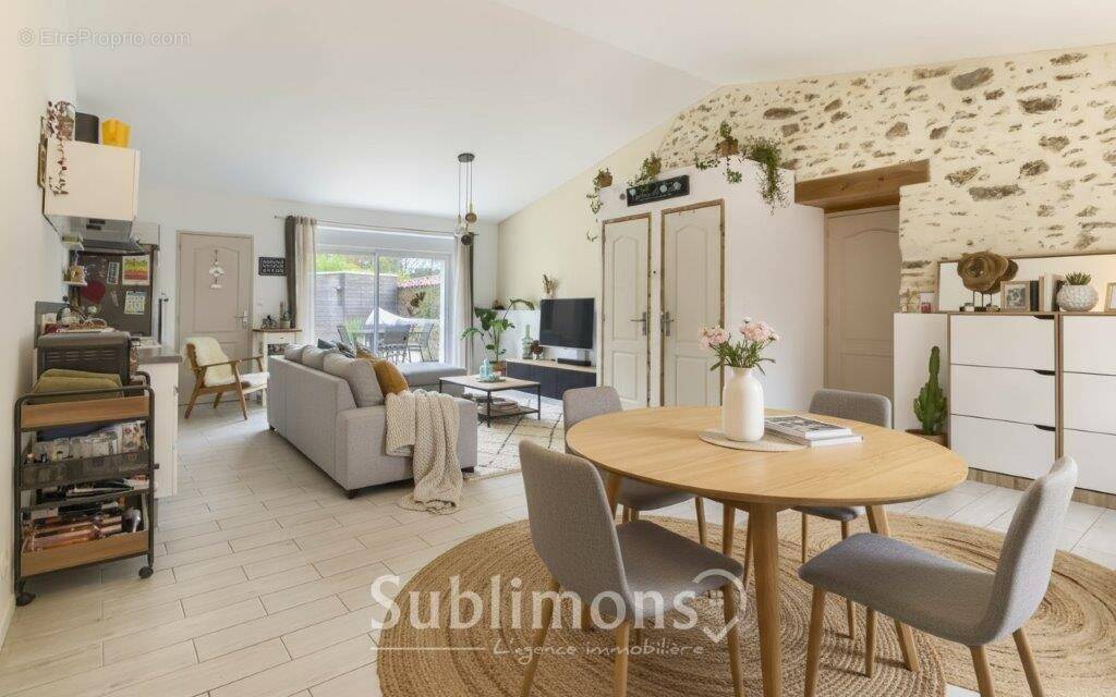 Maison à LA CHAPELLE-HEULIN