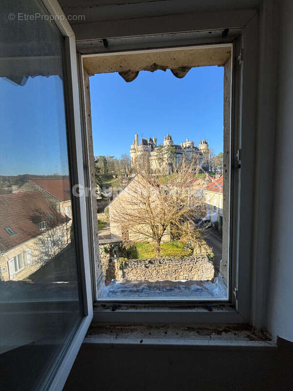 Appartement à PIERREFONDS