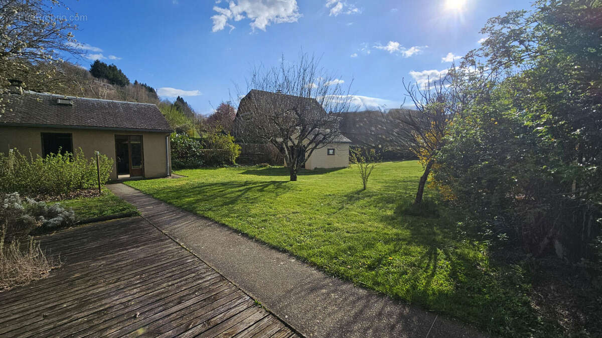 Maison à SAINT-GENIEZ-D'OLT