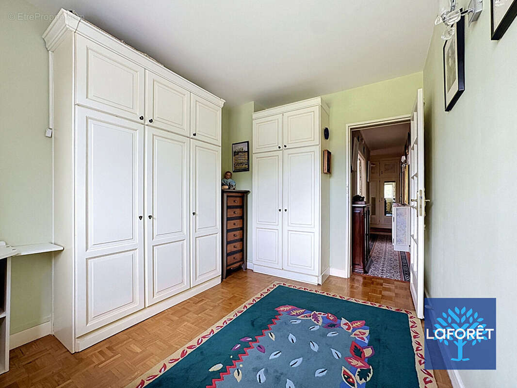 Appartement à CHILLY-MAZARIN