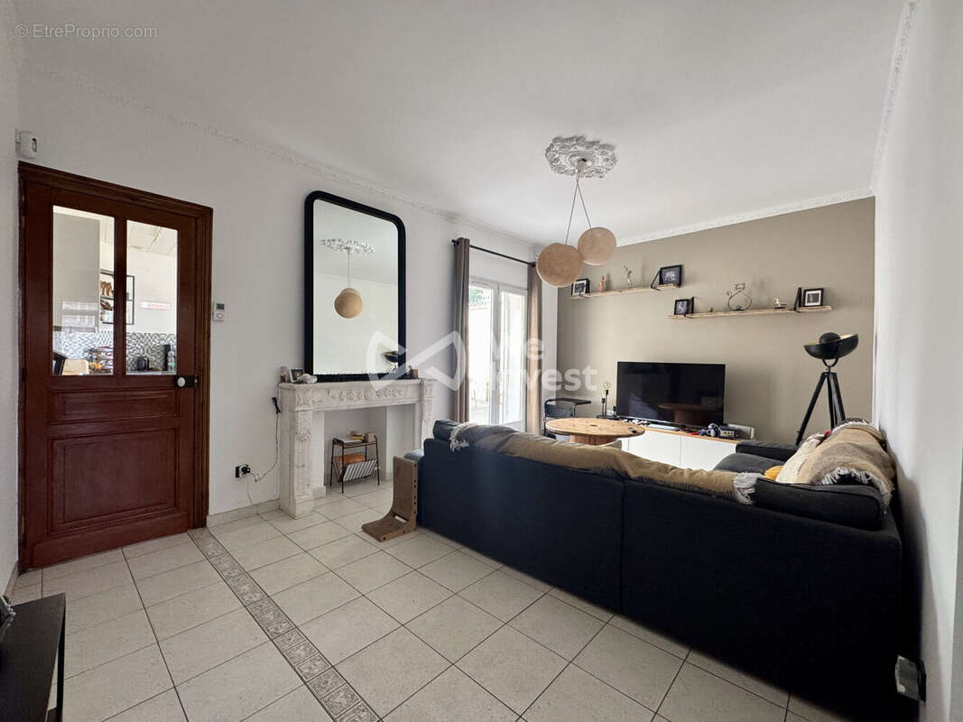 Maison à ANGRES