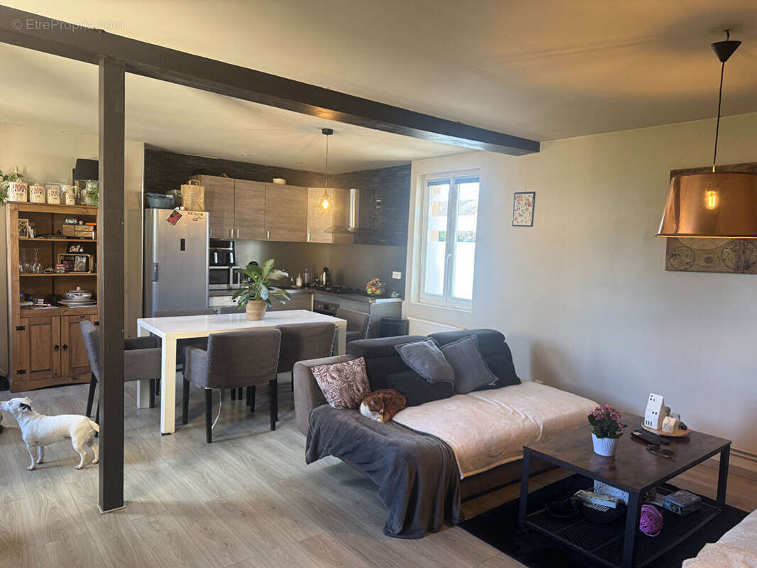 Maison à VILLENEUVE-SUR-ALLIER