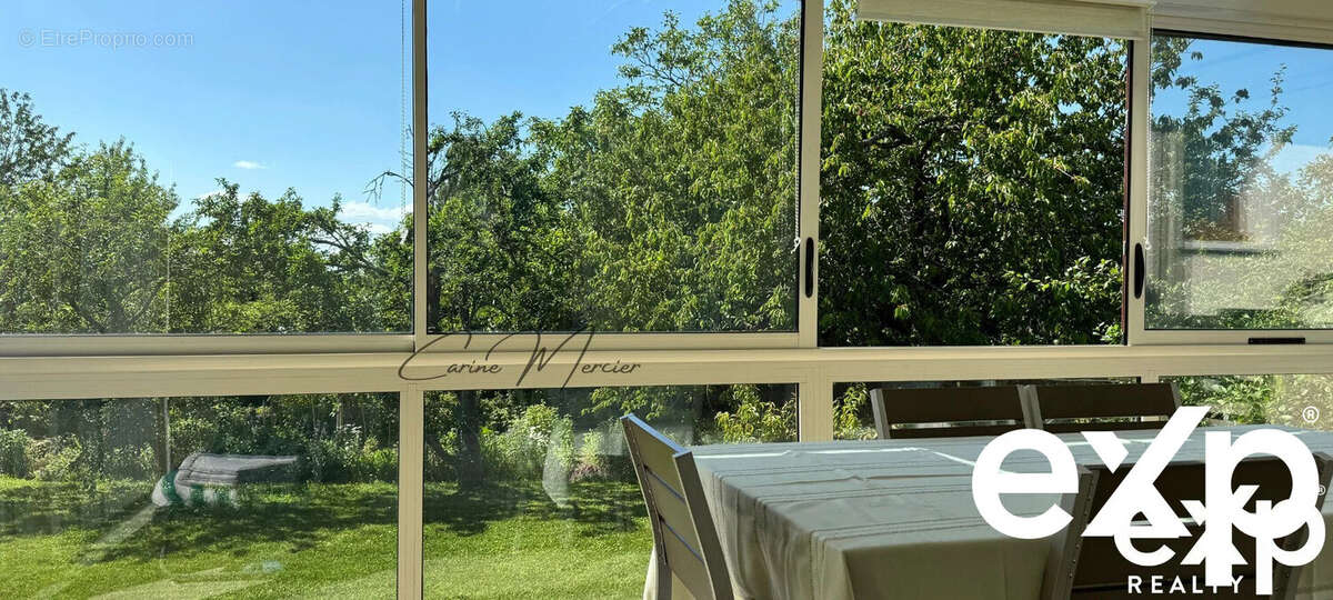 Maison à TACOIGNIERES