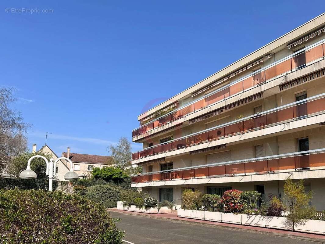 Appartement à BOURG-LA-REINE