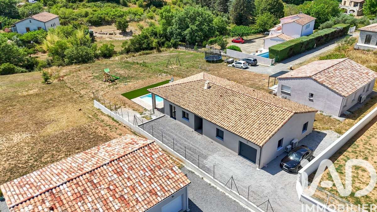 Photo 2 - Maison à SAINT-ETIENNE-DE-FONTBELLON