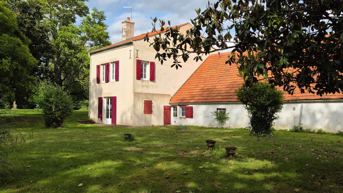 Maison à BRAGNY-SUR-SAONE