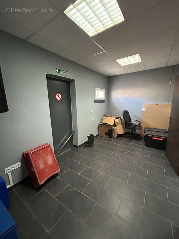 Commerce à VARANGEVILLE