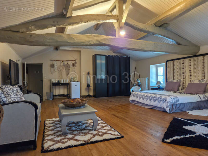 Maison à CHEF-BOUTONNE
