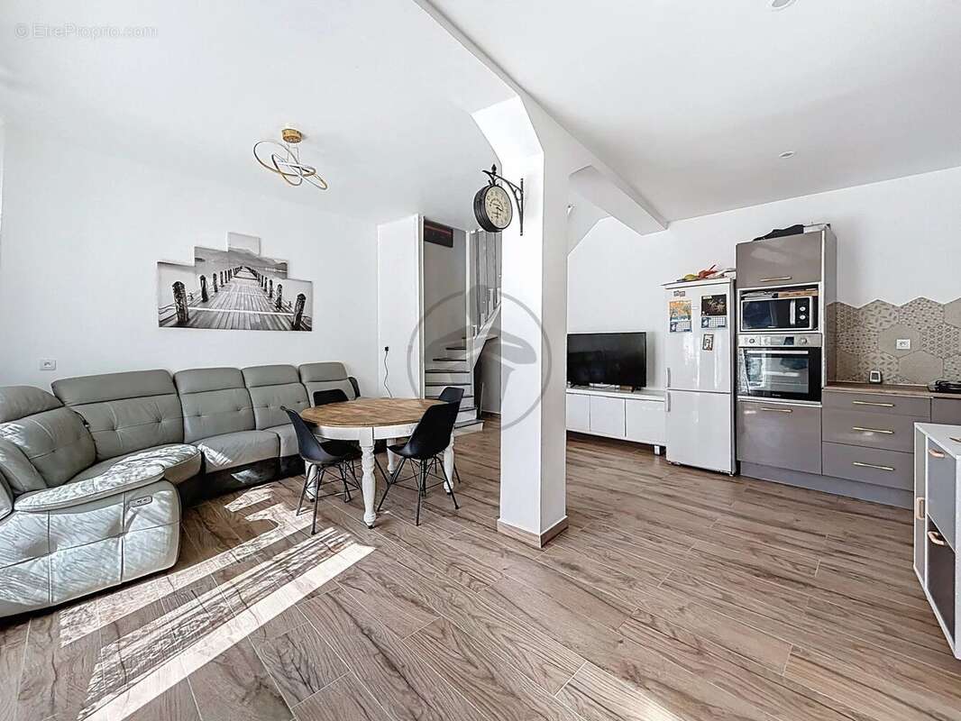 Maison à SAINT-QUENTIN