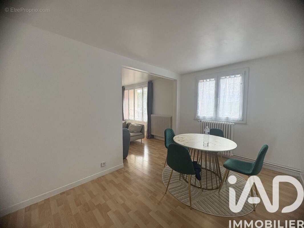 Photo 2 - Appartement à PARON