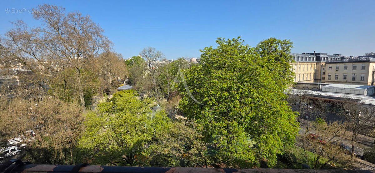 Appartement à PARIS-20E