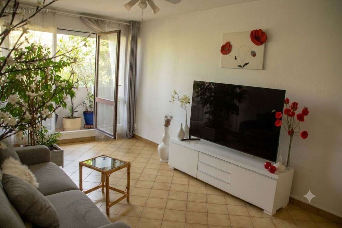 Appartement 75 m² à Vitry-Sur-Seine  - photo 2
