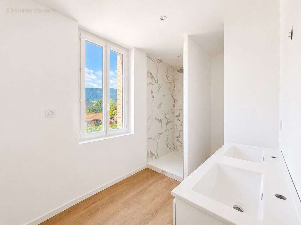 Appartement à LA MOTTE-SERVOLEX