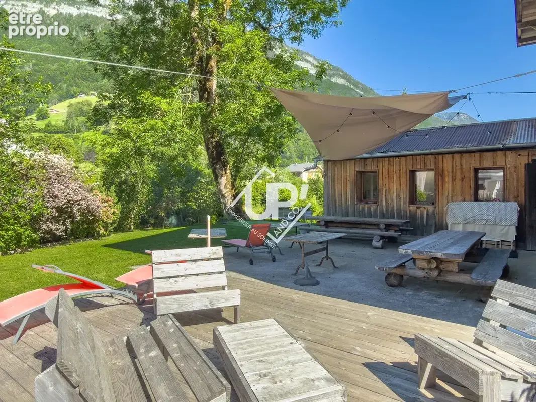 Ensemble immobilier de caractère – Plus de 530 m² au cœur des Aravis - photo 5